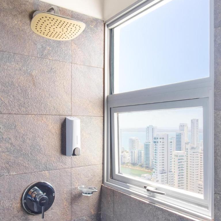 Fully furnished apartment, floor 33, with sea view - Three-Bedroom Apartment - 34
