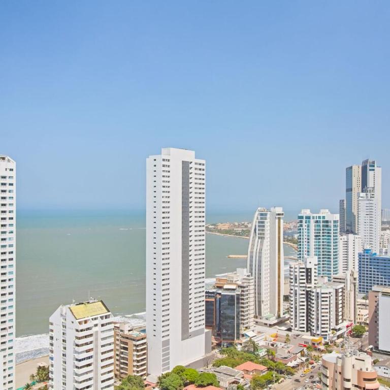Fully furnished apartment, floor 33, with sea view - Three-Bedroom Apartment - 39