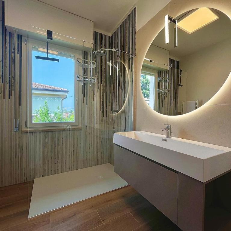 Pergola Garda Suite The 5 Guest Retreat - Appartamento con 1 Camera da Letto - 3