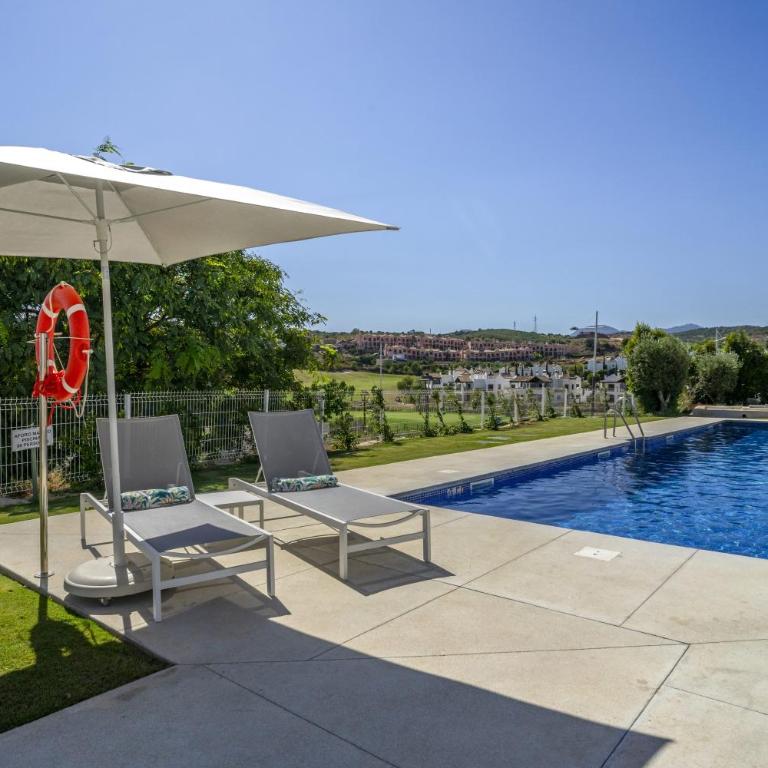 Fabuloso apartamento con jardín privado y jacuzzi. - Apartamento con vistas a la piscina - 47