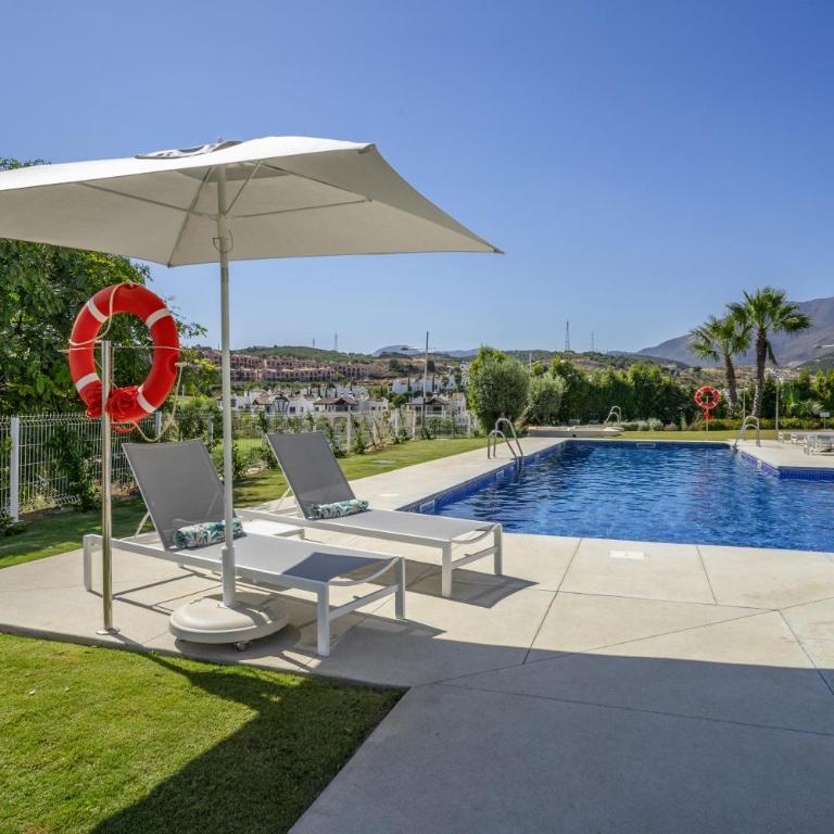 Fabuloso apartamento con jardín privado y jacuzzi. - Apartamento con vistas a la piscina - 49