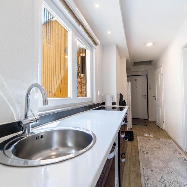Ferhadija Residence 2-Bedroom Design apartment - Main street - Two-Bedroom Apartment - 10