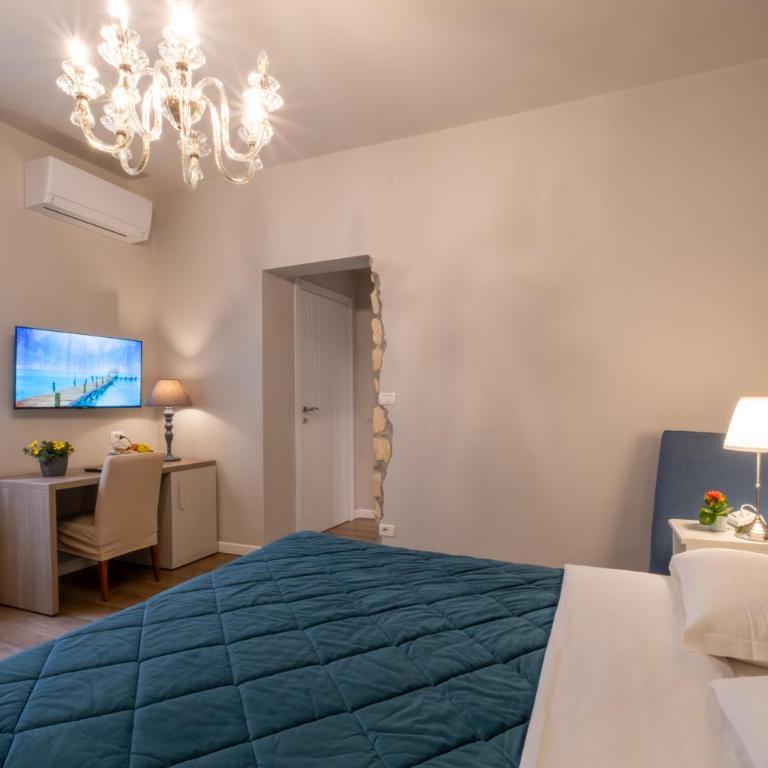 B&B Accademia - Camera King Deluxe - 5