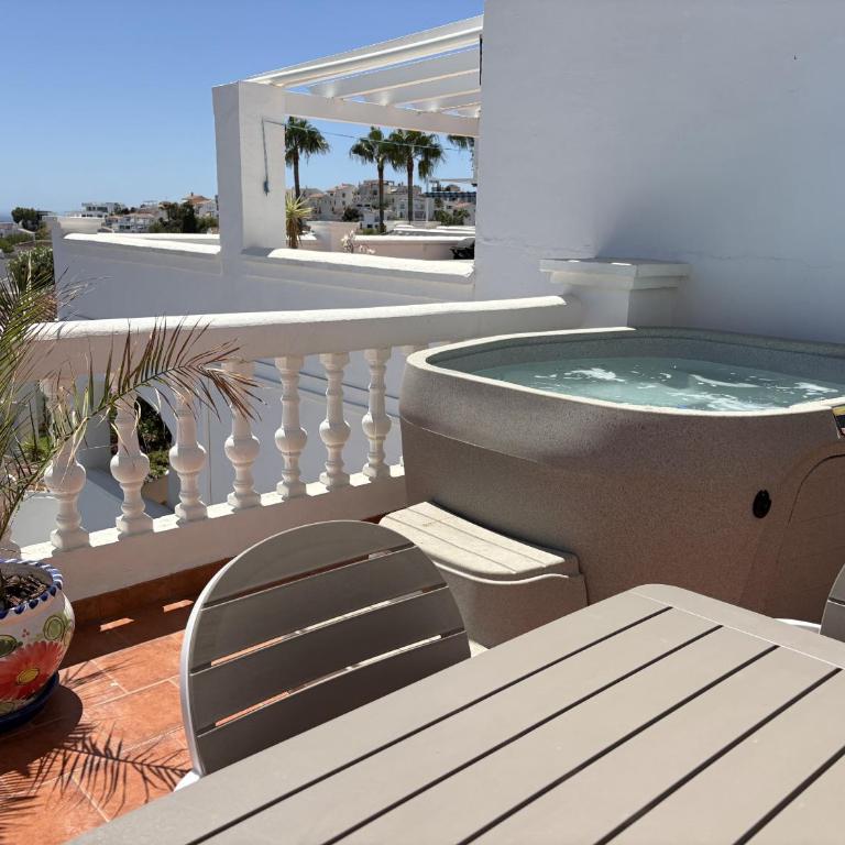 Tetuan 15 - Oasis Properties - Apartamento de 2 dormitorios con terraza y vistas al mar - 6