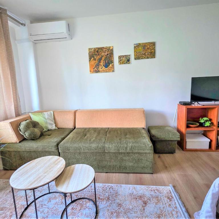 Cozy Urban Nest - One-Bedroom Apartment - 3