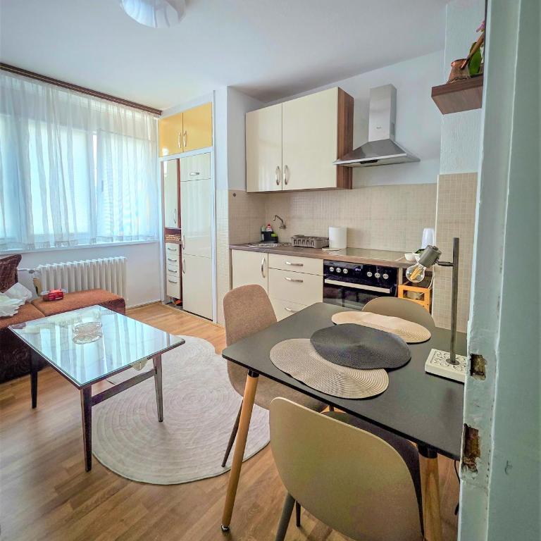 Cozy Urban Nest - One-Bedroom Apartment - 8