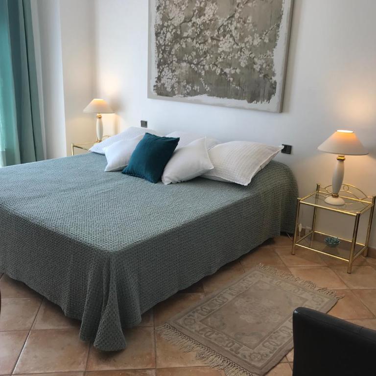 Bastide Rose de Mai - Chambre Double avec Terrasse - 9