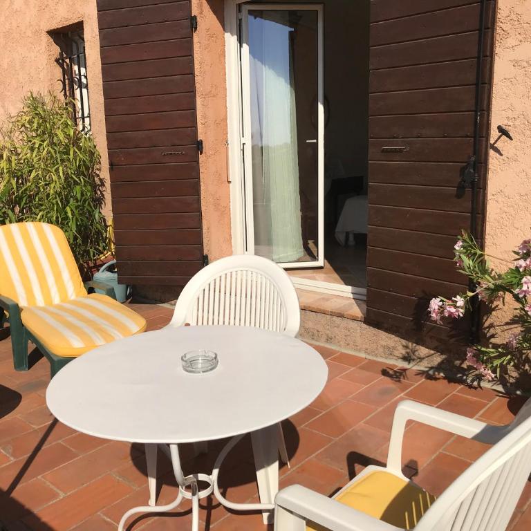 Bastide Rose de Mai - Chambre Double avec Terrasse - 15