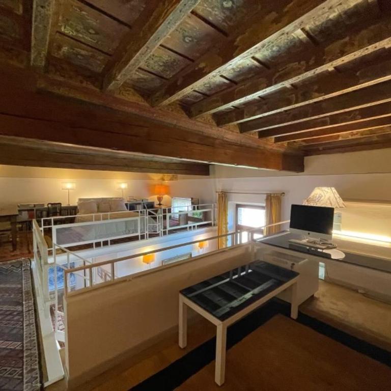 Loft di Charme con Travi Affrescate - Appartamento Loft con 1 Camera da Letto - 10