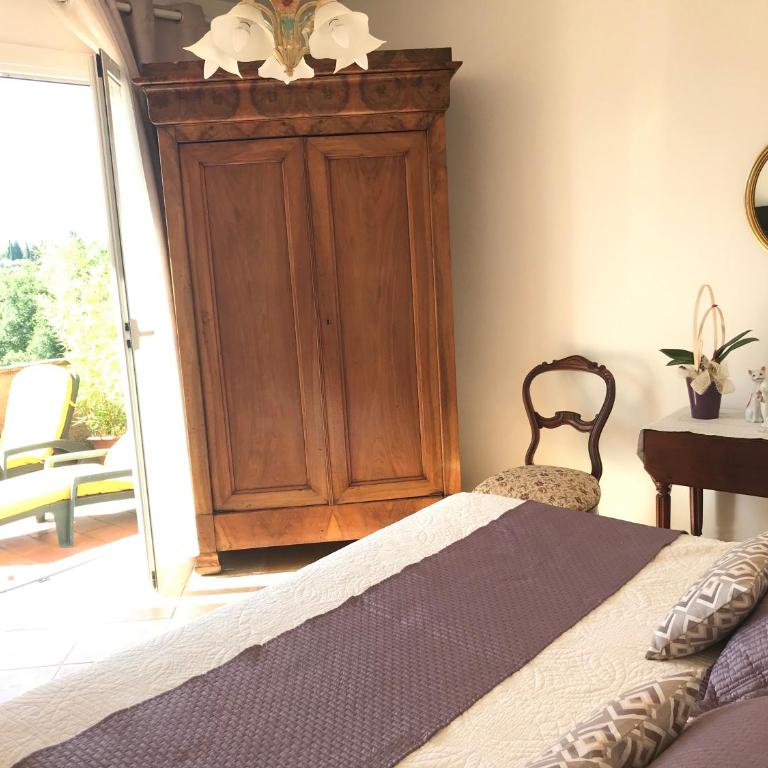 Bastide Rose de Mai - Chambre Double avec Terrasse - 10