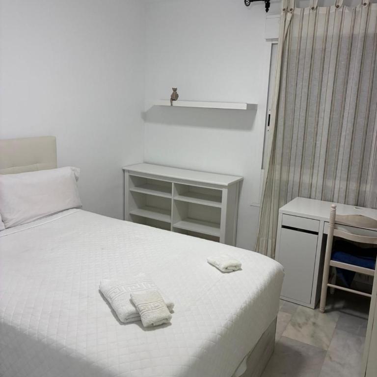 Camorreto Beach & Pool Apartment - Three-Bedroom Apartment - 13
