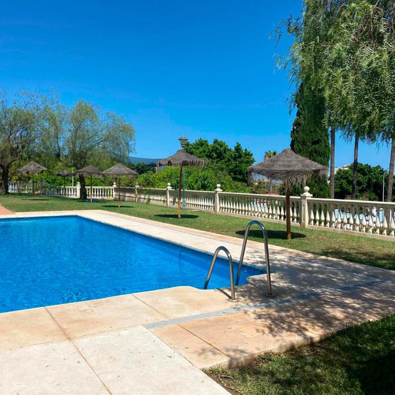 Camorreto Beach & Pool Apartment - Three-Bedroom Apartment - 15