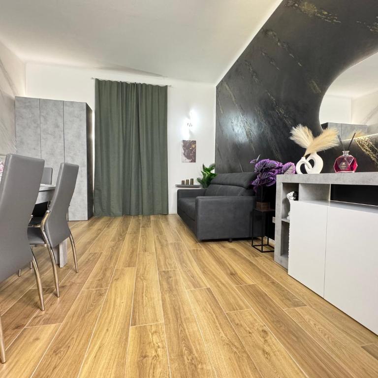 ROYAL HOUSE - Parcheggio gratuito e Wi-Fi - Appartamento con 2 Camere da Letto - 48