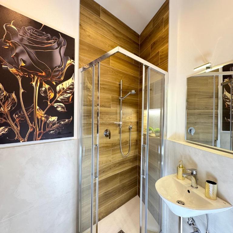 ROYAL HOUSE - Parcheggio gratuito e Wi-Fi - Appartamento con 2 Camere da Letto - 52