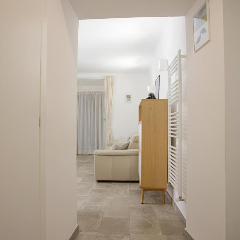 Caffaro Home - Appartamento con 2 Camere da Letto - 59