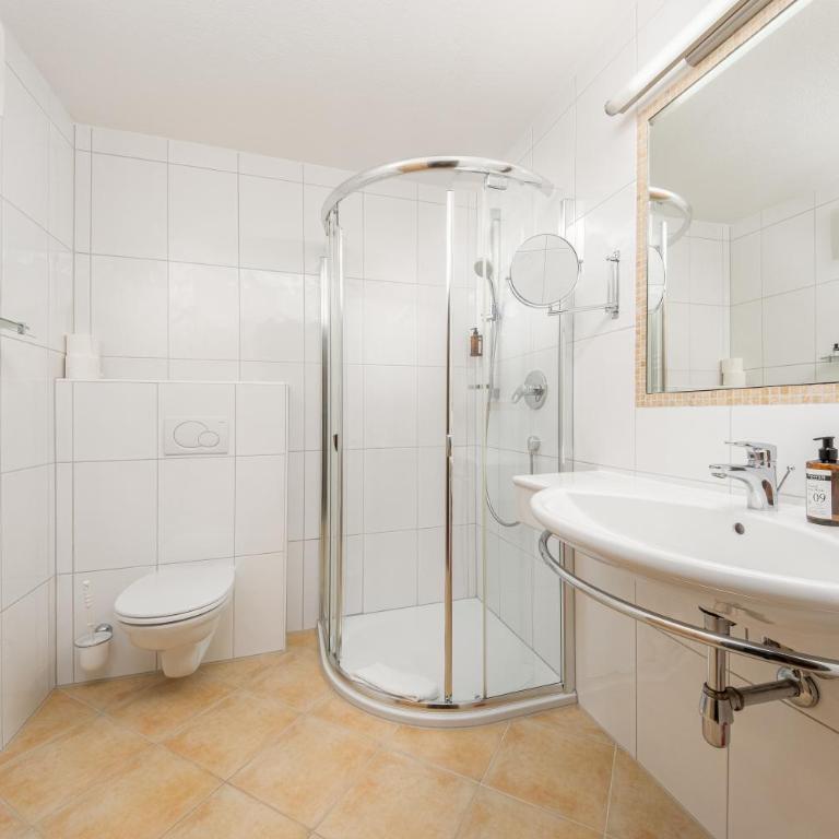 Alpenhotel Tirolerhof Gerlos - Doppelzimmer mit Balkon - 6