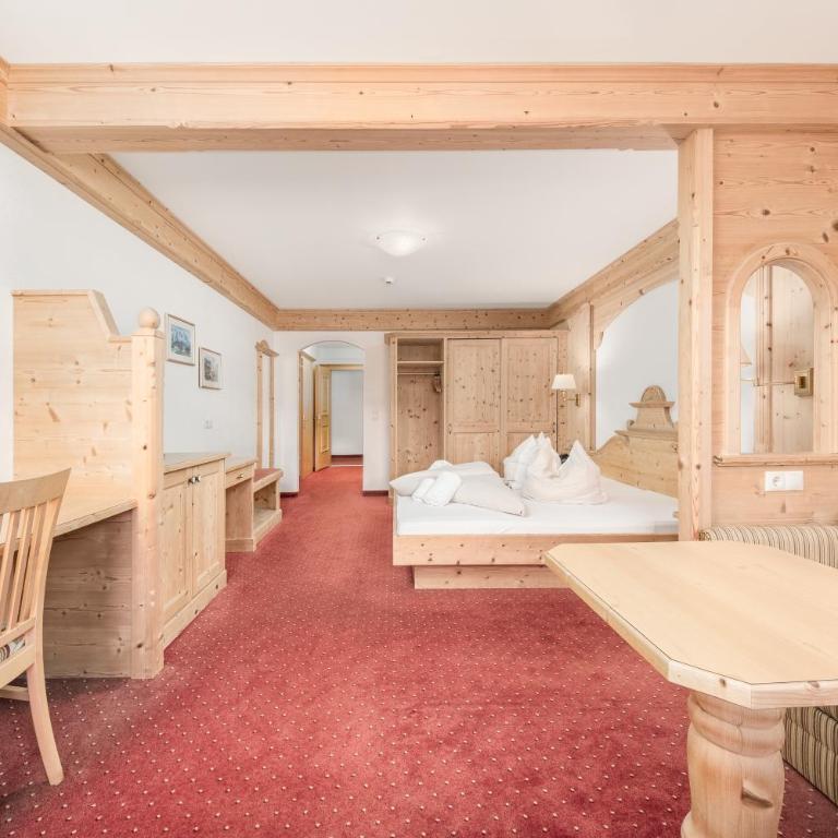 Alpenhotel Tirolerhof Gerlos - Familienzimmer mit Balkon - 3