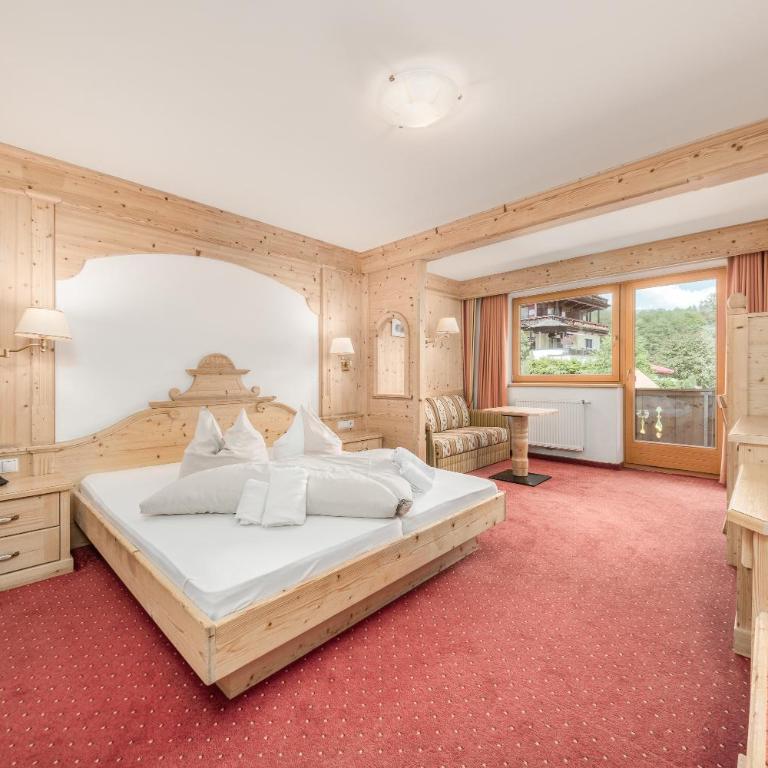 Alpenhotel Tirolerhof Gerlos - Familienzimmer mit Balkon - 6