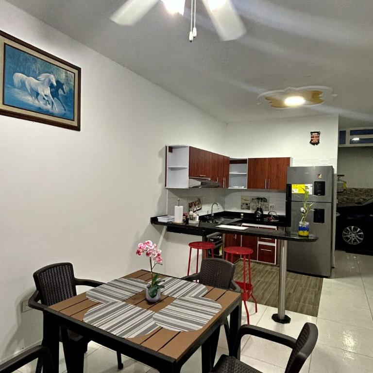 Beautiful and comfortable apartment, 3 rooms, 5 beds - Apartamento Estándar de 3 dormitorios - 8