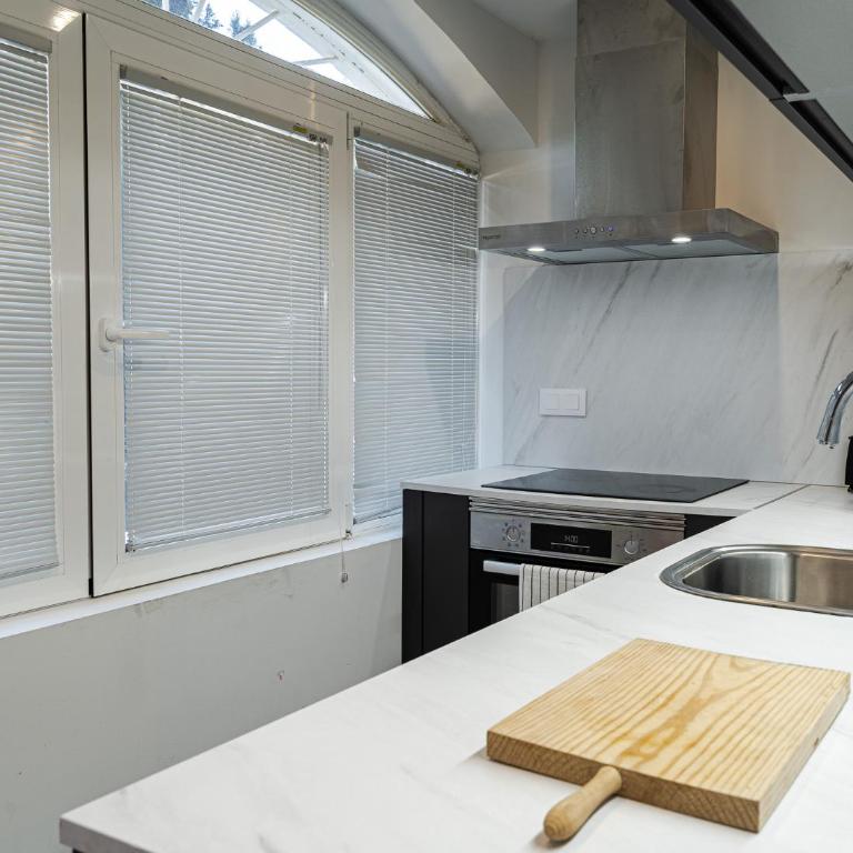 Tu casa en Madrid - Two-Bedroom Apartment - 23