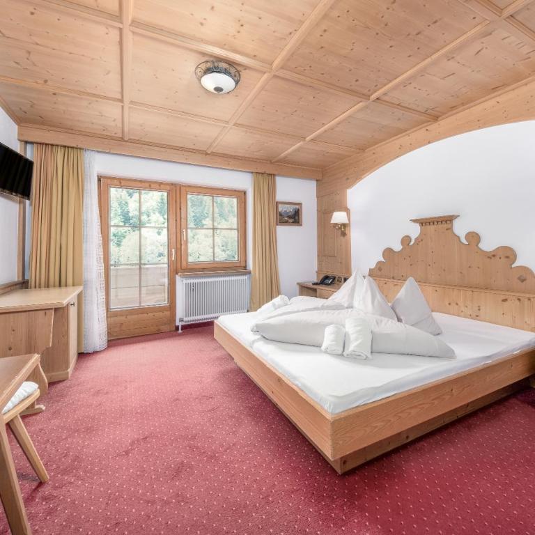 Alpenhotel Tirolerhof Gerlos - Doppelzimmer mit Balkon - 8
