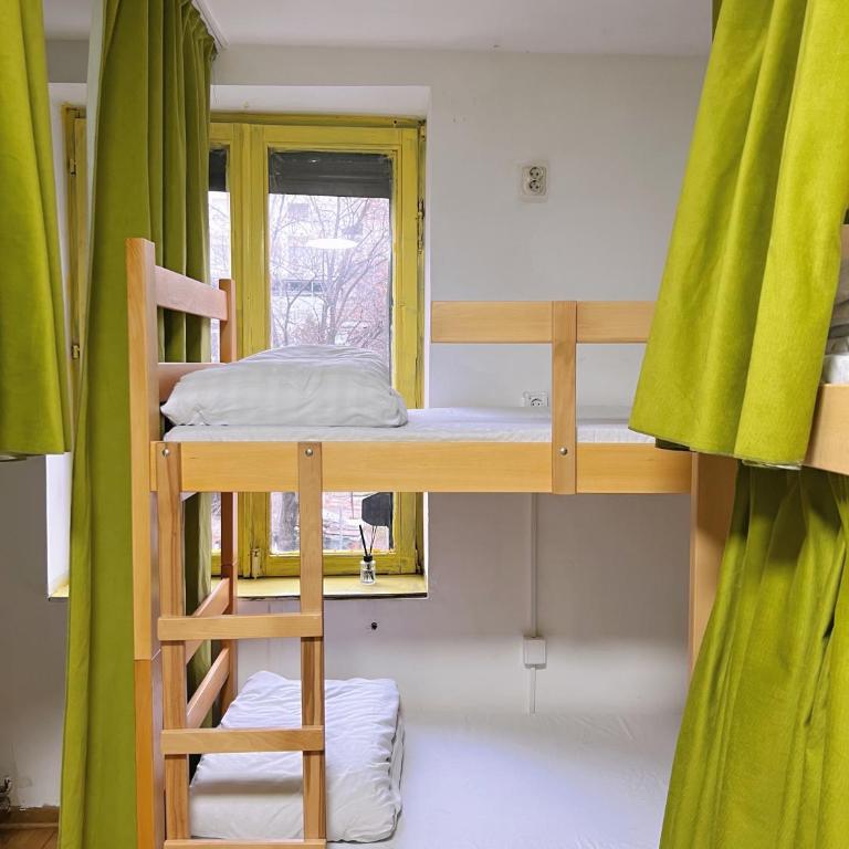Eleven Hostel - Krevet za Jednu Osobu u Ženskoj Spavaonici - 2