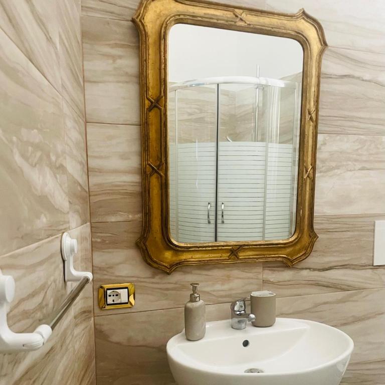 Suite Palazzo Siotto - Deluxe King Room - 6