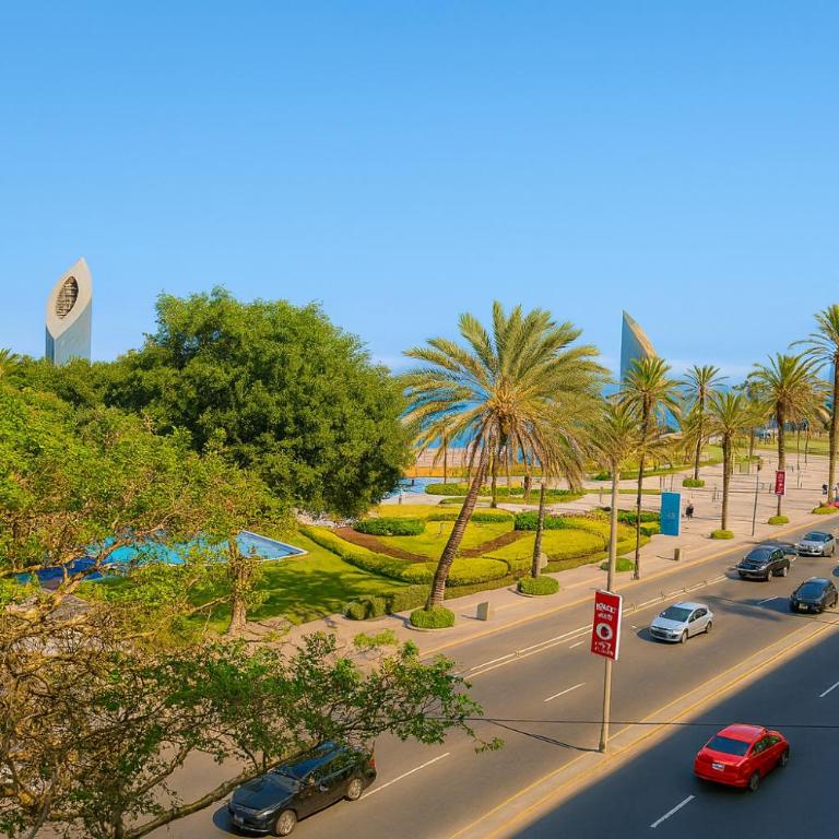 Bella vista al mar y Larcomar - Miraflores - Three-Bedroom Apartment - 42
