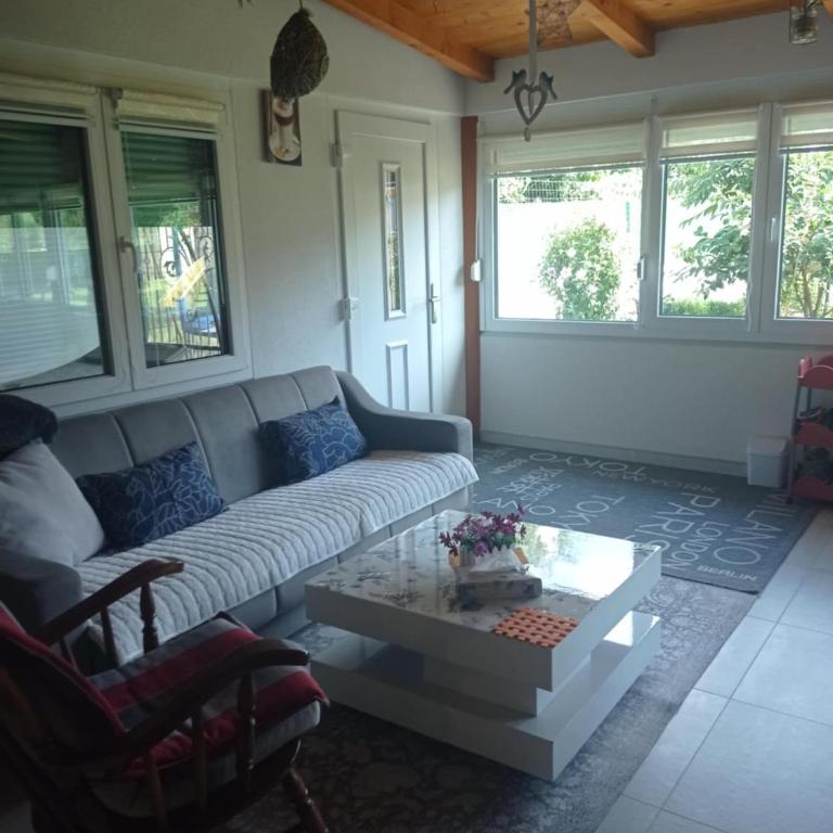 Little Joy Lodge , Loč Mala Radost - Three-Bedroom Apartment Suite - 14