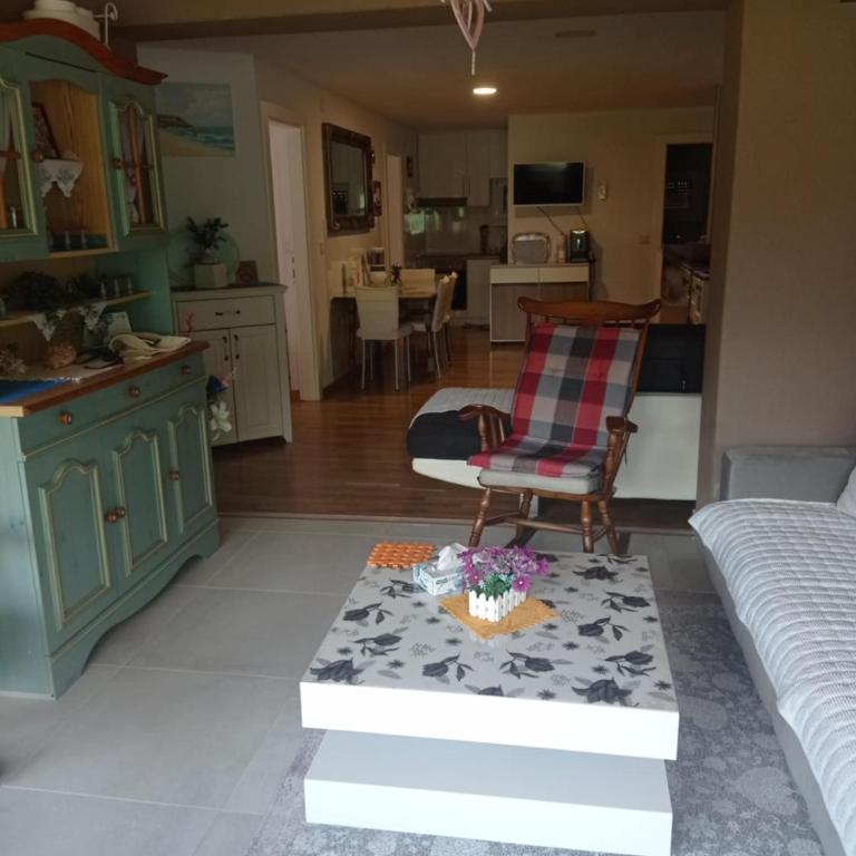 Little Joy Lodge , Loč Mala Radost - Three-Bedroom Apartment Suite - 16