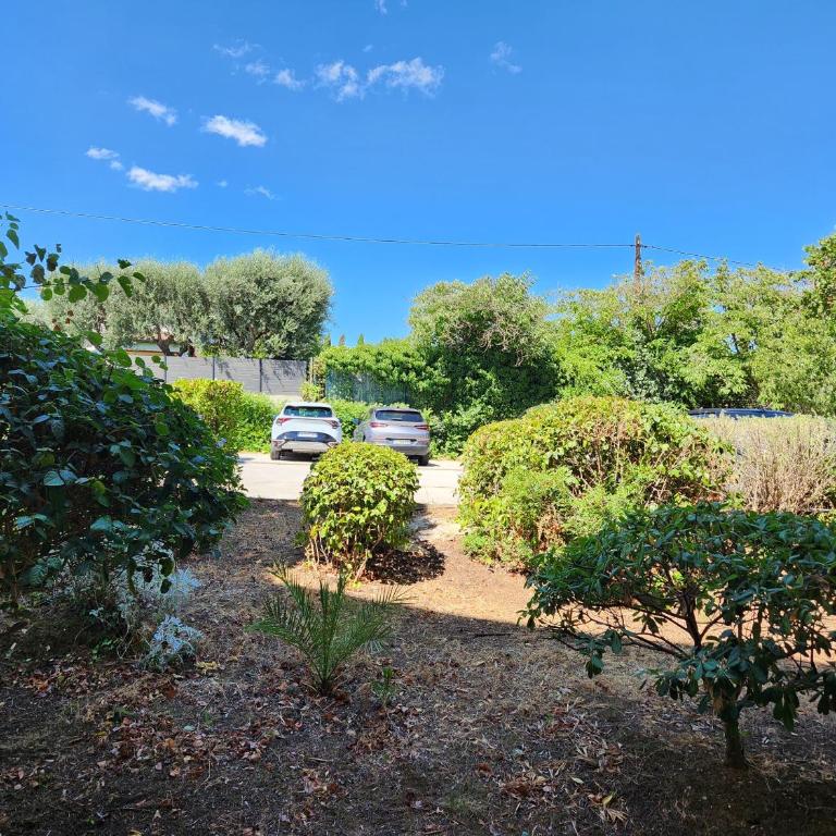 Bandol, T3, les pieds dans l'eau, presqu'île du Capelan - Appartement 2 Chambres - 34