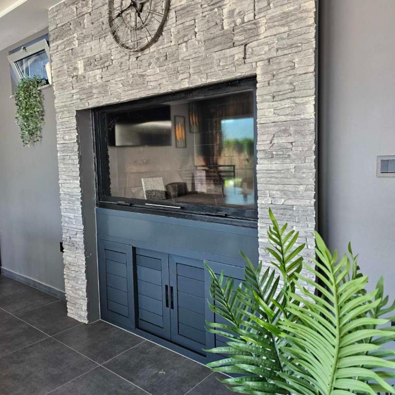 LUXIA PRIVATE ESTATE Sauna & Pool x Jacuzzi with Fireplace outdoor lounge - Vila sa Sopstvenim Bazenom - 41