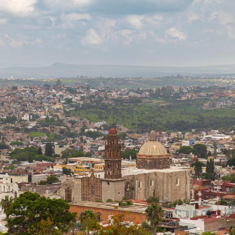 LUXO Casa en San Miguel de Allende Centro con Vistas Panorámicas - Casa de 5 dormitorios - 71