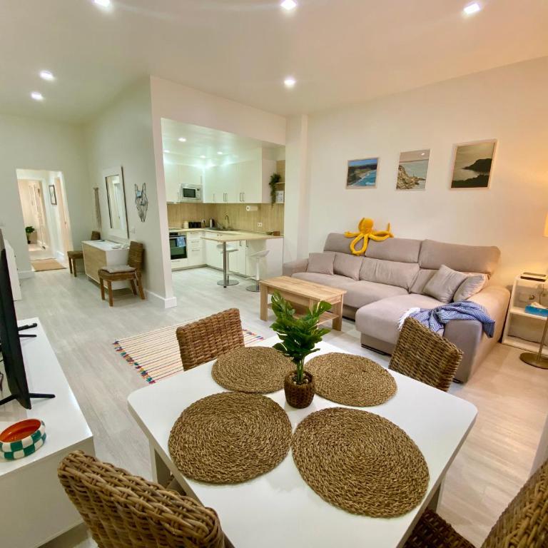 Sol Y Sombra - Two-Bedroom Apartment - 16