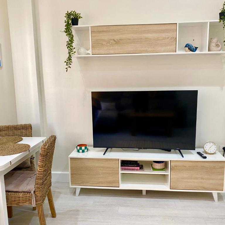 Sol Y Sombra - Two-Bedroom Apartment - 15