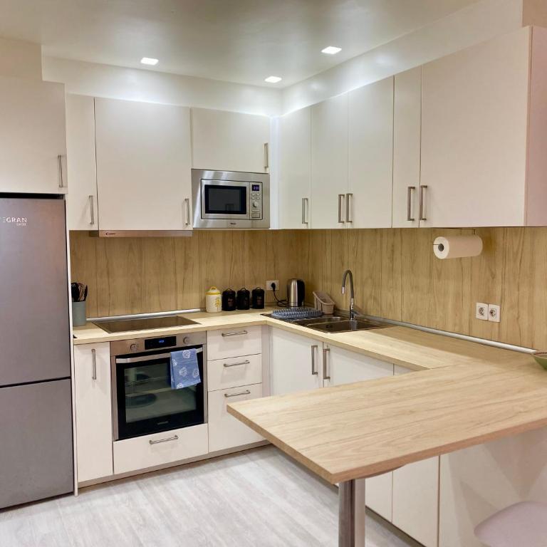 Sol Y Sombra - Two-Bedroom Apartment - 25