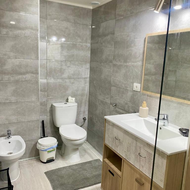 Sol Y Sombra - Two-Bedroom Apartment - 59