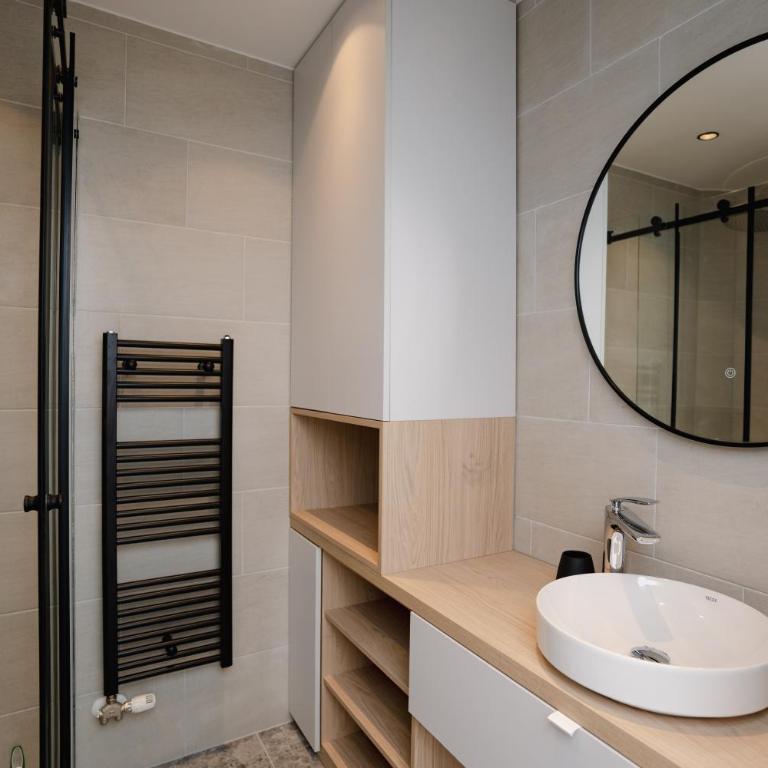 Sarajevo City Center Suites - One-Bedroom Deluxe Apartment - 8