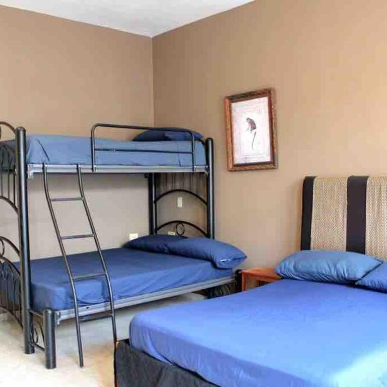 Increíble Casa Cancún Alberca Privada 22 huéspedes - Villa - 4