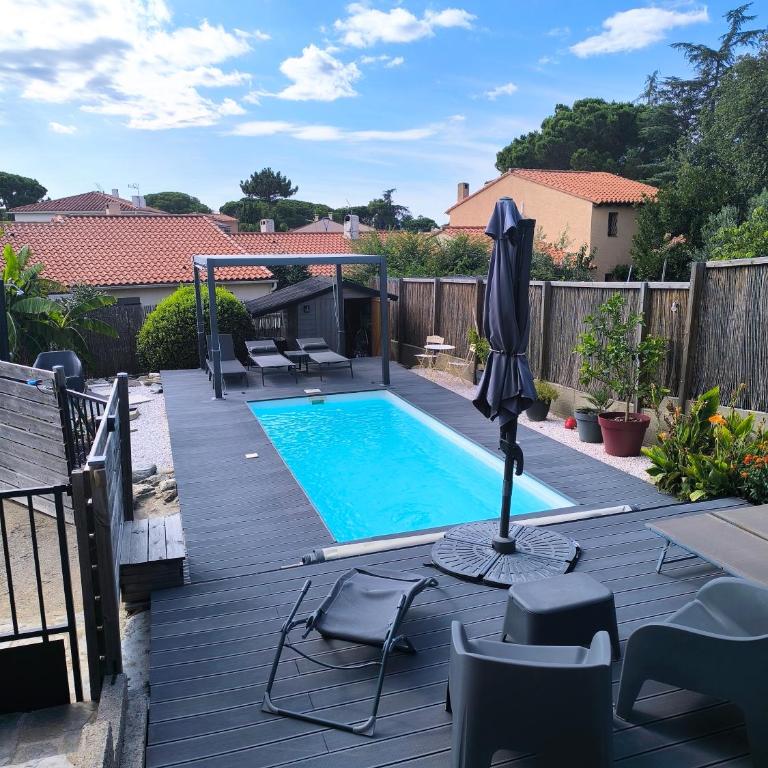 T2 jusqu'à 4 personnes en rez-de-jardin de maison, avec piscine, draps et serviettes de toilette fournis - Appartement 1 Chambre - 3