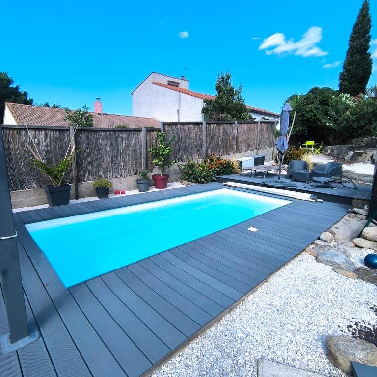 T2 jusqu'à 4 personnes en rez-de-jardin de maison, avec piscine, draps et serviettes de toilette fournis - Appartement 1 Chambre - 2
