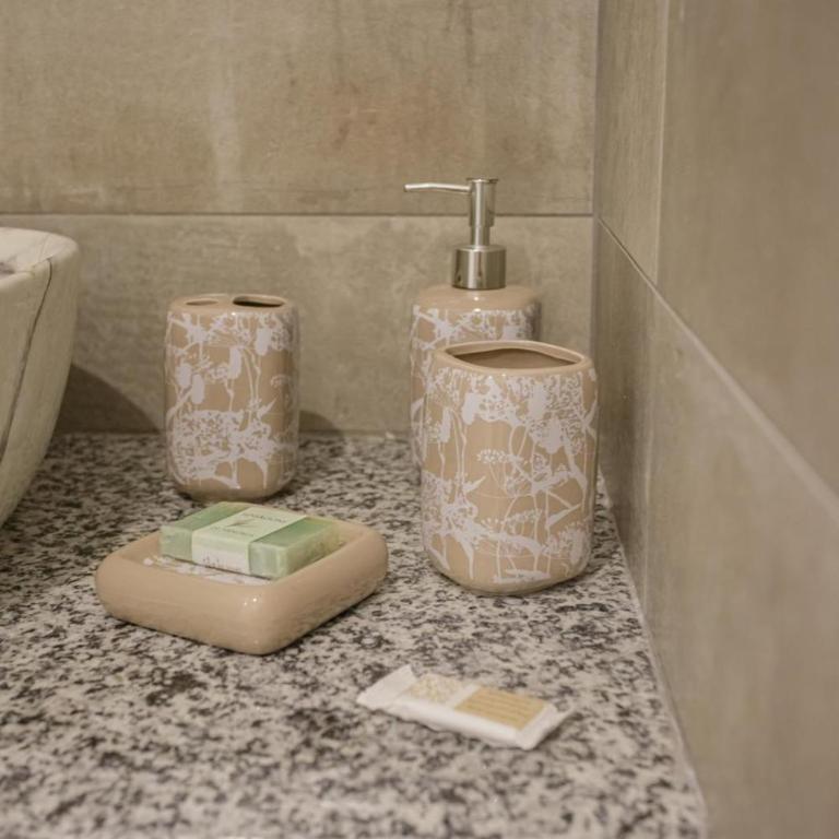 Caffaro Home - Appartamento con 2 Camere da Letto - 54