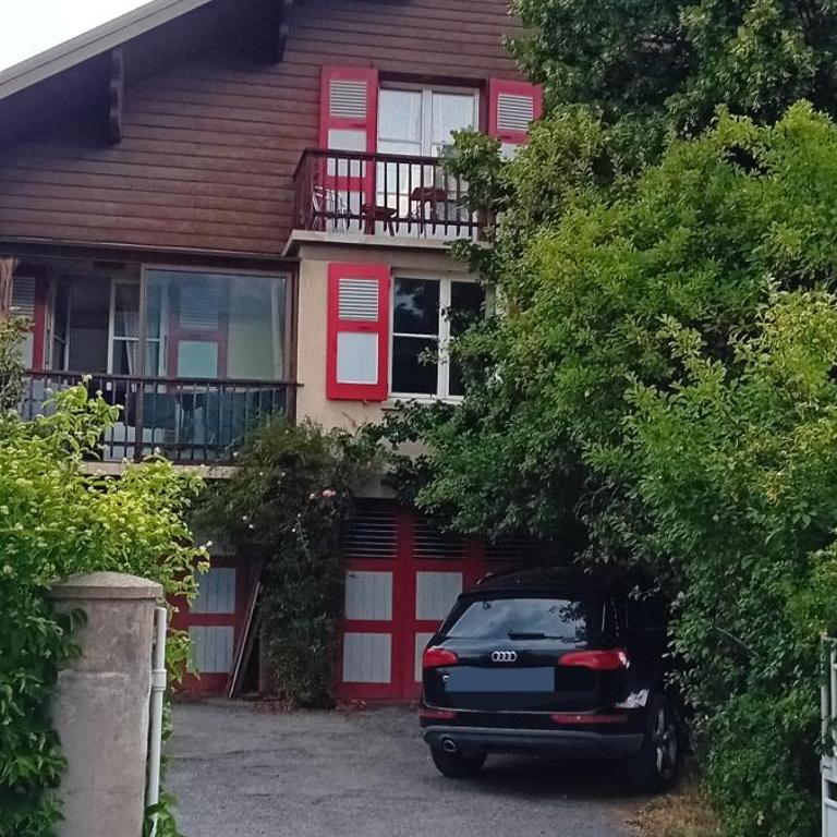 Appartement 2 chambres avec balcon et vue sur montagnes - Apartment mit 2 Schlafzimmern - 1