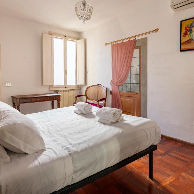 Camere con bagno privato in APT condiviso Palazzo Pitti - Camera Matrimoniale con Bagno Privato - 4