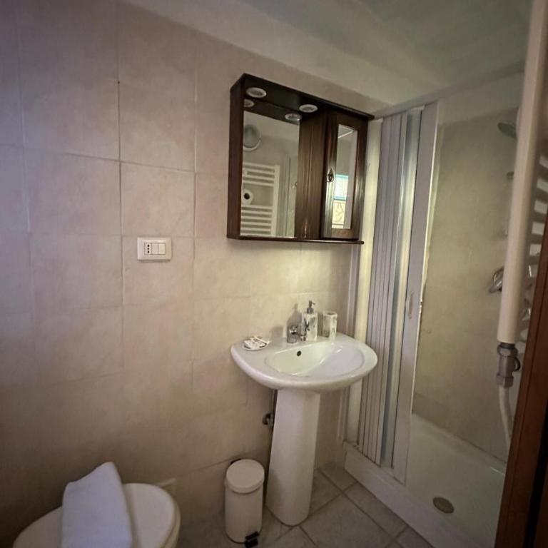Arco acetari-Il medio evo nel cuore di roma - Appartamento con 1 Camera da Letto - 9