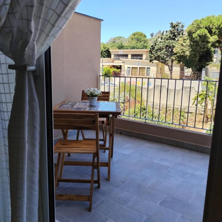 MareLaghi b&b - Camera Tripla con Vista Città - 5
