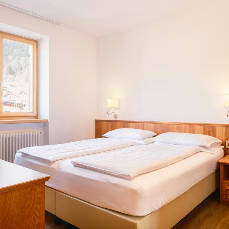 Family Hotel Serena - Camera Matrimoniale Budget - 1