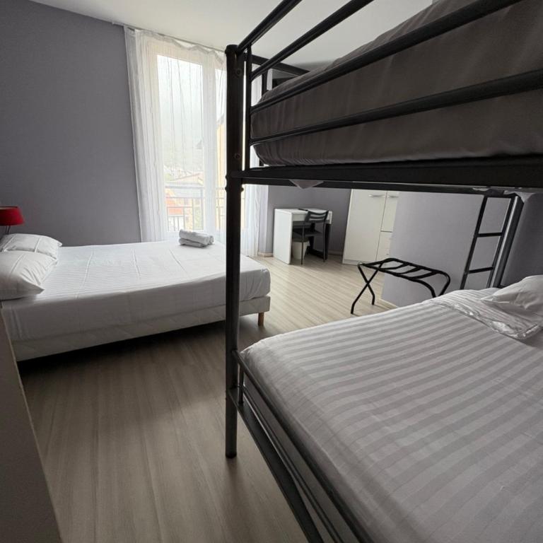 Hôtel Le Bellevue - Chambre Quadruple Standard - 10