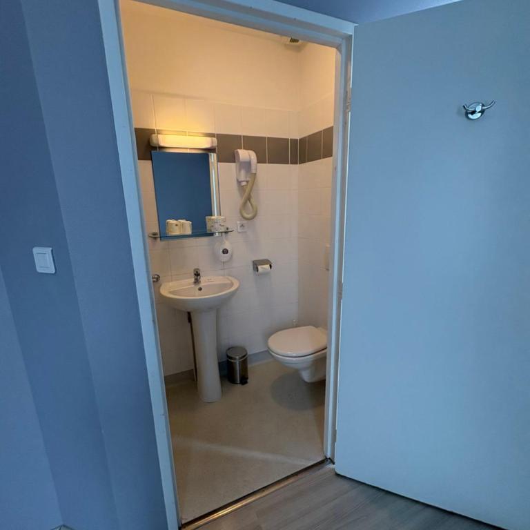 Hôtel Le Bellevue - Chambre Double Standard - 6