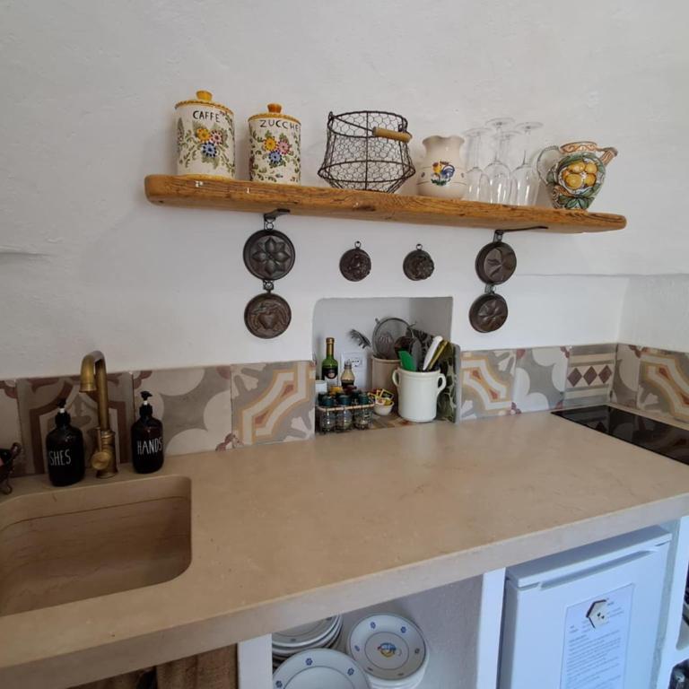 Trullo Sotto Le Stelle, with private pool & garden - One-Bedroom House - 10
